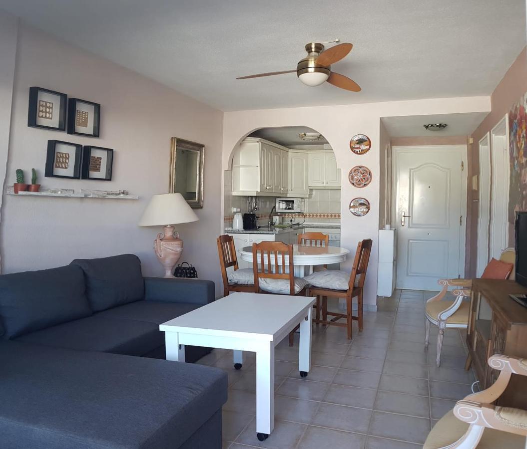 Private Apartment With Roof Terrace Arona  Εξωτερικό φωτογραφία